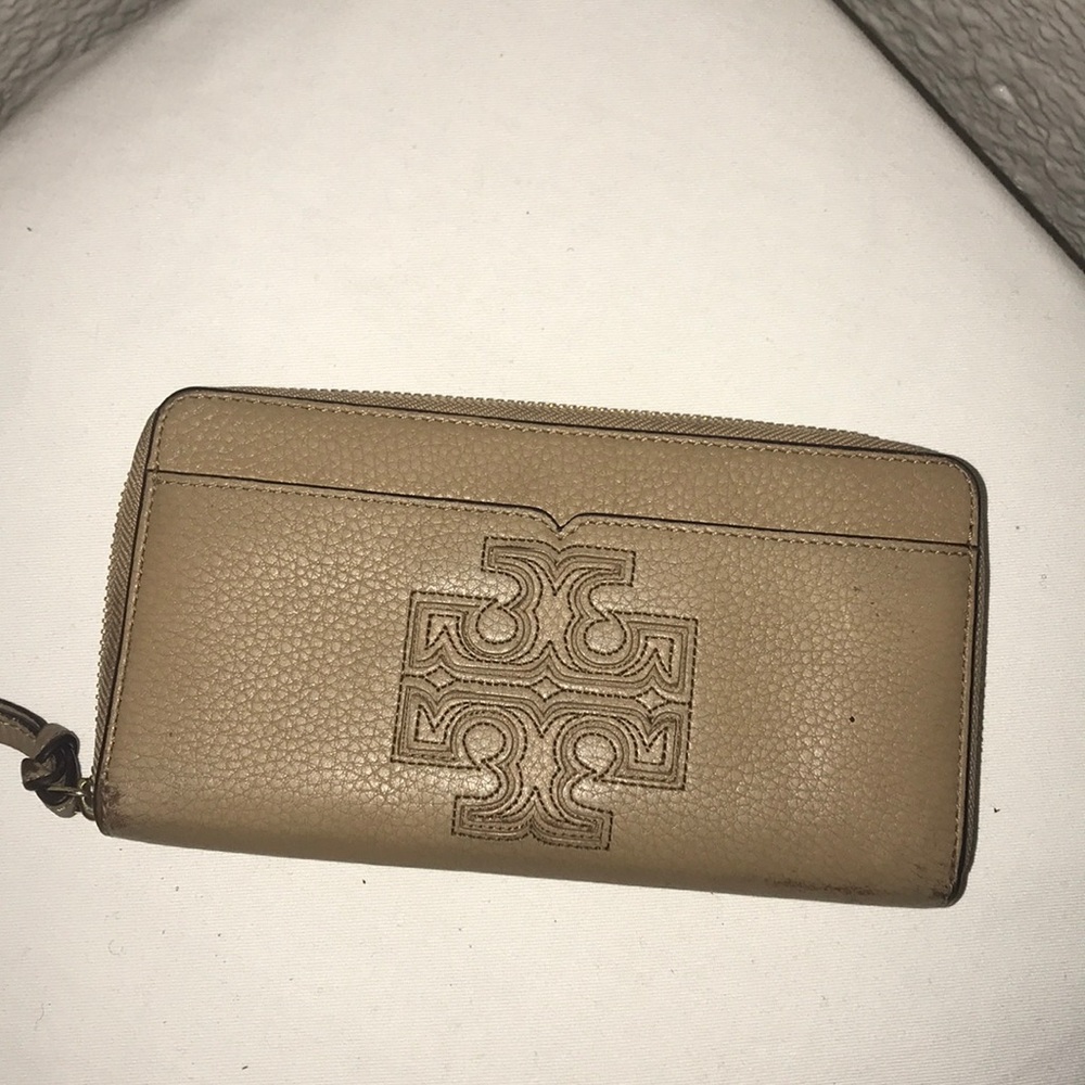Tory Burch wallet